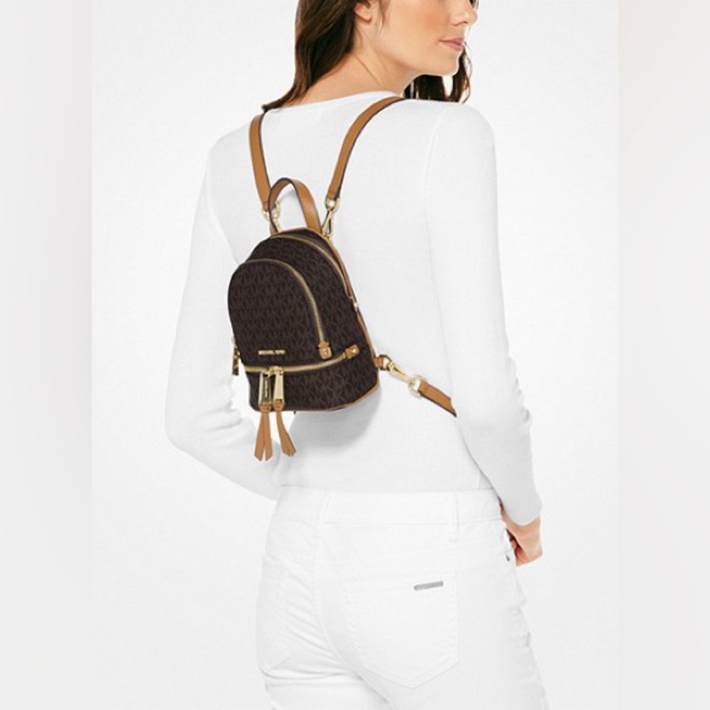 NWOT MICHAEL KORS BACKPACK PURSE - Picture 2 of 3